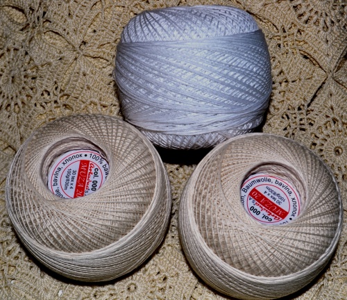 Cordonka MUZA 20 ARIADNA 30*4 - 830m biela alebo ecru