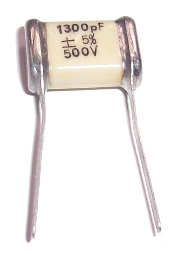 SĽUDOVÝ KONDENZÁTOR 1,3nF = 1300pF 500V Strieborná sľuda 4ks