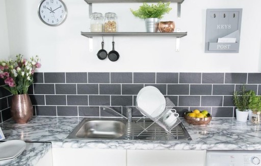 Dyha na nábytkovú dosku Okenný parapet Imitácia mramoru MARMI vzor BIELE A ČIERNA DIY