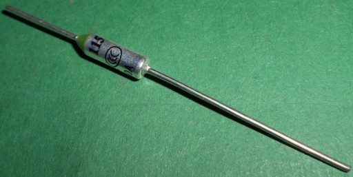 TEPELNÁ POISTKA 10A 250V 115 C stupňov (1655)