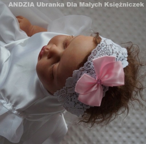 ČIPKOVÁ KRSTNÁ ČELENKA PRE PRINCEZNÚ