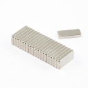 NEODYMOVÝ MAGNET NA TANIERE 13x5,5x1,8 N38 - 20 KS
