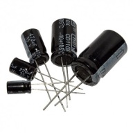 ELEKTROLYTICKÝ KONDENZÁTOR 100uF/50V 105 stupňov 1 kus