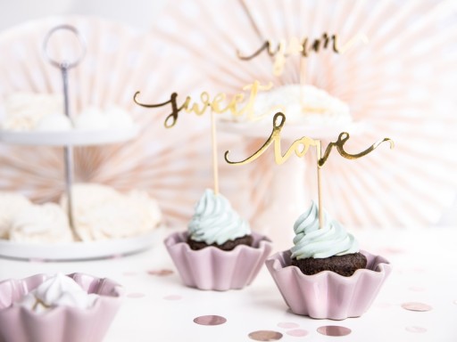 PIKERY zlatá dekorácia LOVE na Valentína