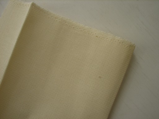 AIDA plátno, farba KRÉMOVÁ, 44o/10 cm, šírka 75 cm