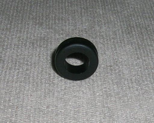 gumená priechodka 10/12mm čierna 10 ks
