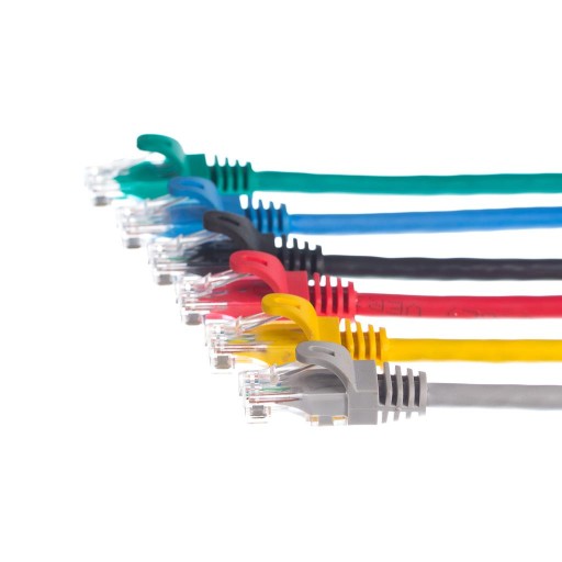 NETRACK Patchcord RJ45, tvarovaný plášť Netrack,