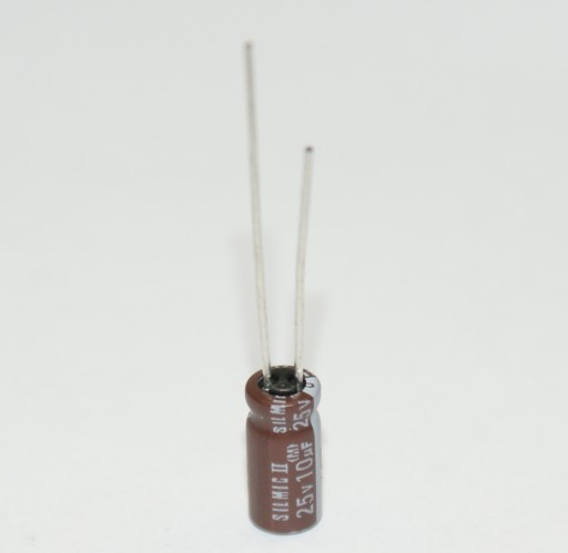 ELNA SILMIC II RFS 10uF/25V PRE AUDIO 6 ks (#113)