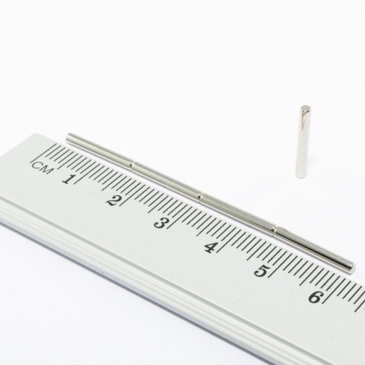 VALEC NEODYMOVÝ MAGNET 2x15 N38 SADA 25 KUSOV