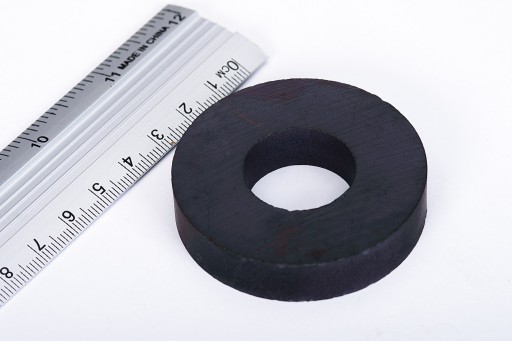 FERITOVÝ PRSTEŇOVÝ MAGNET 55x24x12 - 3 KS