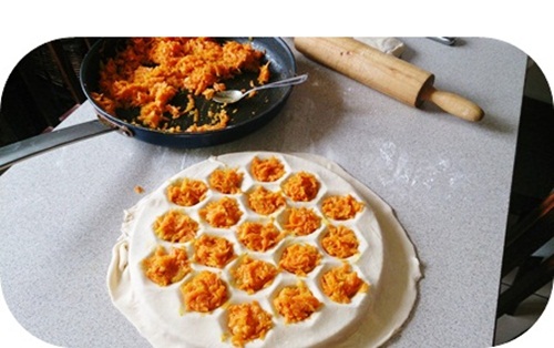 KRAJAČ KNEDLÍ FORMOVAČ PIEROŻNICA DOMÁCE KNEDLÍKY UCHYCOVÉ UCHY