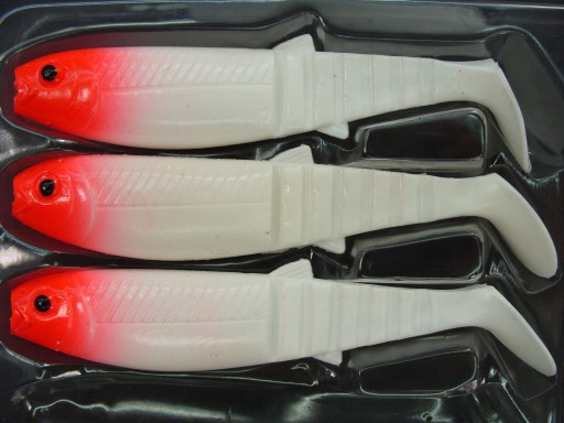 Savage Gear Cannibal Kopyto 15cm - Červená hlava