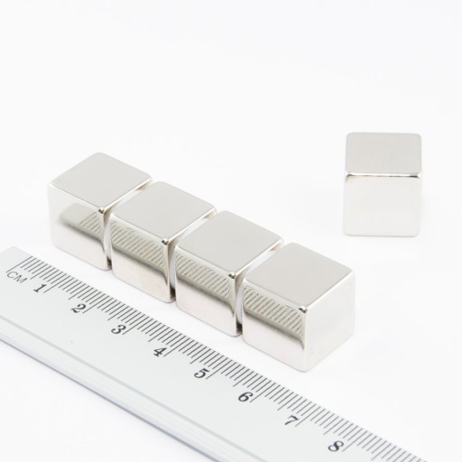 NEODYMOVÝ MAGNET TANIER 15x15x15 /N38