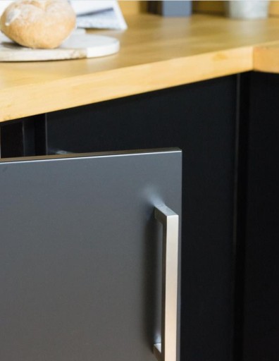 Lepiaca nábytková dyha Dekoračná fólia Farba MATNÁ ČIERNA Šírka 45 cm DIY