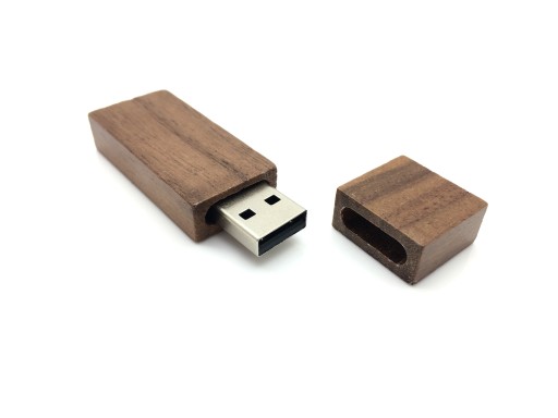 Drevený prívesok 32GB USB ECO pamäť ako DARČEK