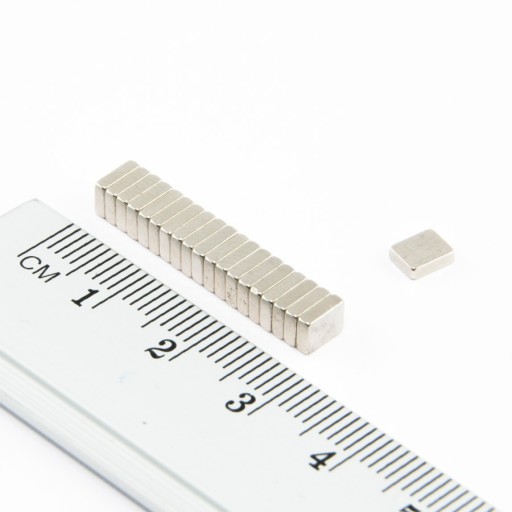 NEODYMIOVÝ MAGNET TANIER 5x4x1,5 N38 50 KS
