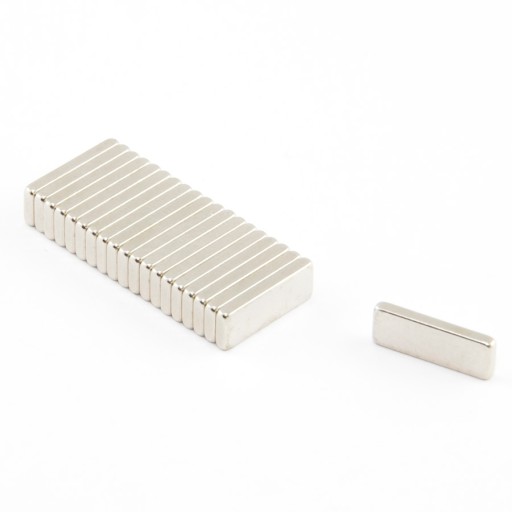 NEODYMOVÝ MAGNET NA TANIER 15x5,5x1,8 N38 - 15 KS