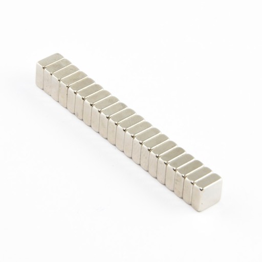 NEODYMIOVÝ MAGNET TANIER 7x7x3 N38 - 15 KS