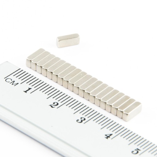 NEODYMOVÝ MAGNET TAŠŤOVÝ 7x3x2 N38 - 50 KS
