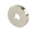 PRSTEŇOVÝ MAGNET 20x5mm otvor 4,2mm okrúhly (3727