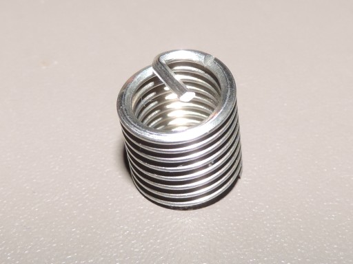Oprava závitu objímky pružiny M10 x 1,5 1,5D z8