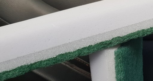 Melamínová MAGIC SPONGE účinne čistí veľkú čistiacu podložku s čističom