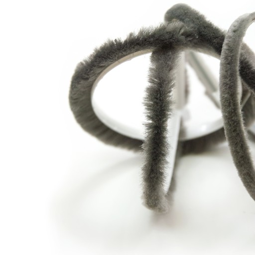 BUMPER BRUSH tesnenie Samolepiace 12x6,9mm