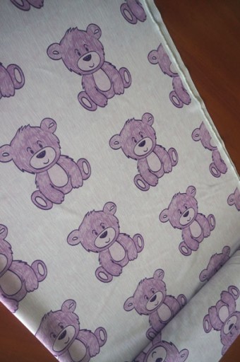MG záves LÁTKA BEARS fialová 8132 PROMOTION