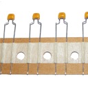 Keramický kondenzátor 220pF 100V Vishay X7R x20