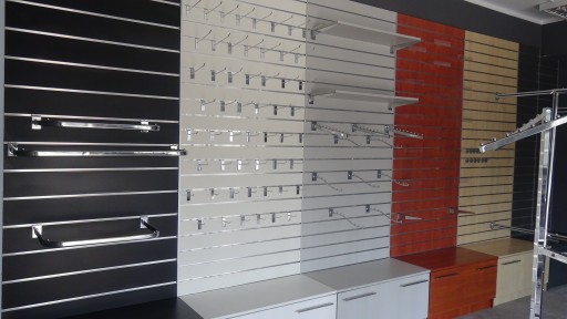 VEŠIAK NA PANELY MDF, DVOJITÝ CHROM 30 CM, HÁK