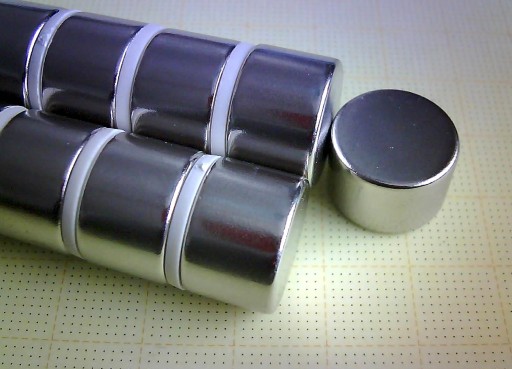 |STcs| MN15x10 NEODYMIOVÝ MAGNET fi=15mm h=10mm