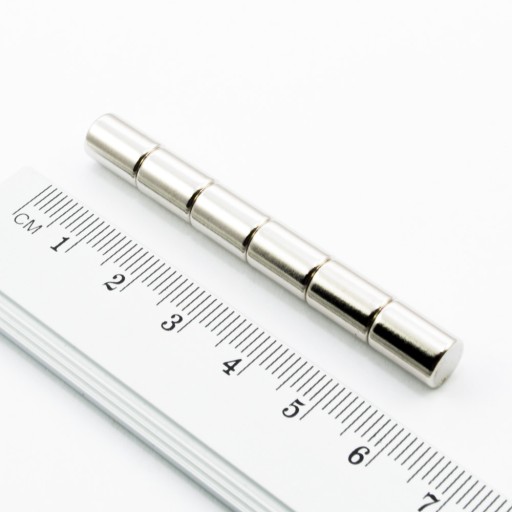 VALEC NEODYMOVÝ MAGNET 7x10 N38 SADA 6 ks