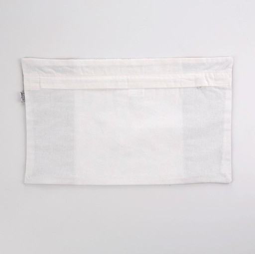 DEKORATÍVNY OBLIEK NA VANKÚŠ 30x50 cm TROJUHOLNÍKY