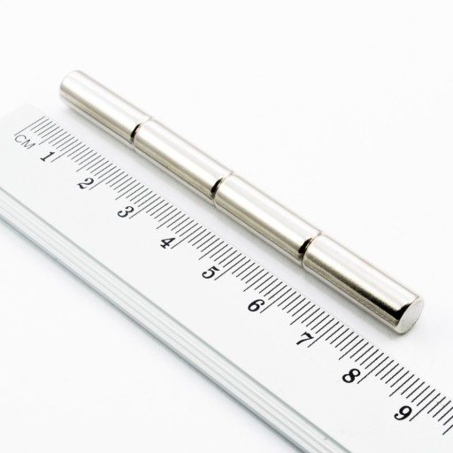 VALEC NEODYMOVÝ MAGNET 7x20 N38 SADA 3 ks