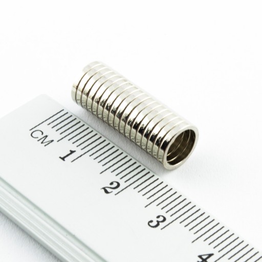 NEODYMOVÝ PRSTEŇOVÝ MAGNET 8x6,3x1,2 - 15 KS