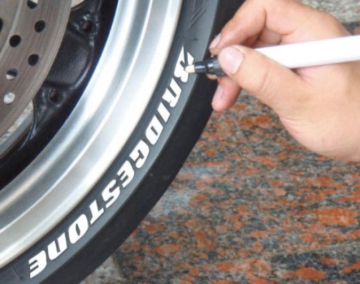 ZNAČKOVAČ NA PNEUMATIKY, BIELY TRIPPE-FELLER, TYČ