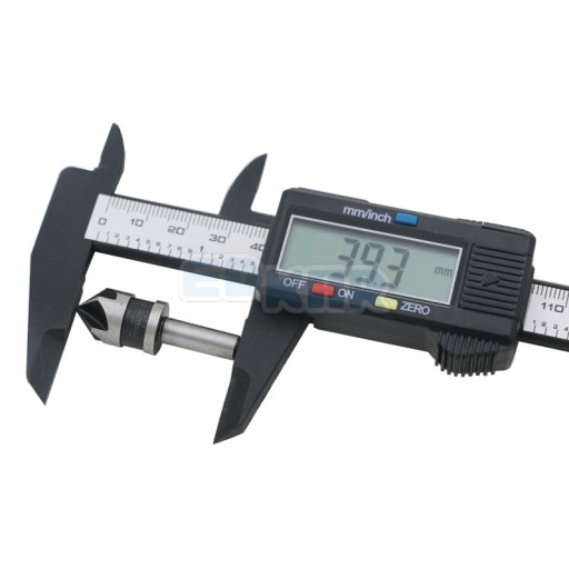 __ ELEKTRONICKÝ DIGITÁLNY STRMEŇ L150 CARBON __