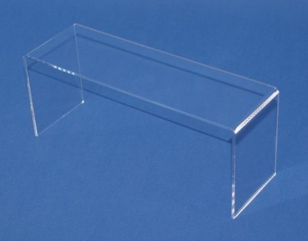 Stojan na topánky z plexiskla, v-10 cm