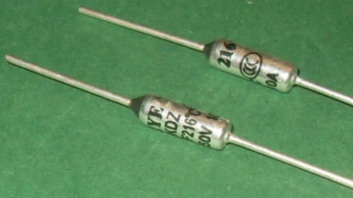 TEPELNÁ POISTKA 10A 250V 216 C stupňov (2716)