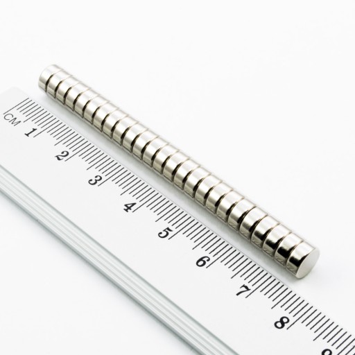 VALEC NEODYMOVÝ MAGNET 7x3 N38 SADA 20 KS