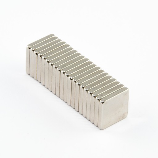 NEODYMOVÝ MAGNET 12x12x2 N38 - 10 KS