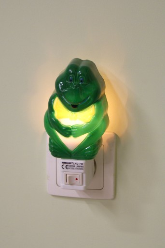 Detská nočná lampa so 7W LED kontaktom