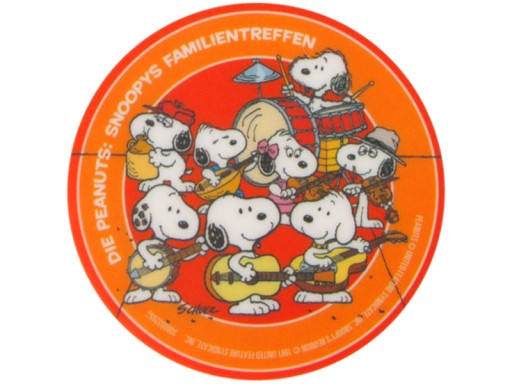 STOLOVÁ PLOŠINA, hrnček, DEKORÁCIA SNOOPY PEAINS