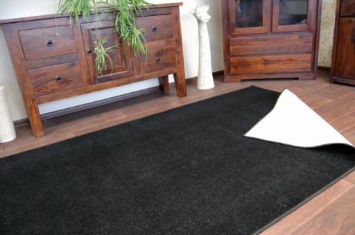 KOBEREC 50x80 cm TRENDY masívna čierna #EE2447