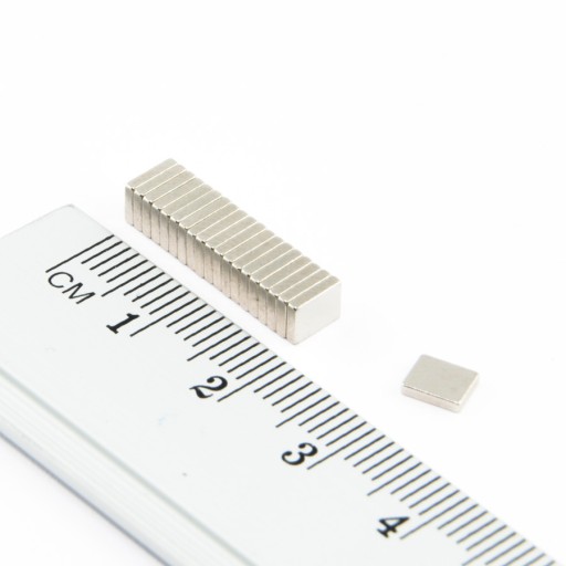 NEODYMOVÝ MAGNET TANIER 5x4x1 N38 70 KS