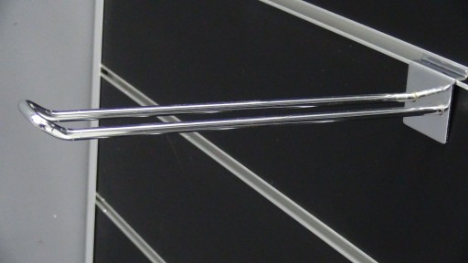 VEŠIAK NA PANELY MDF, DVOJITÝ CHROM 30 CM, HÁK