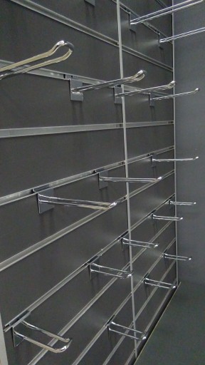VEŠIAK NA PANELY, DVOJITÝ CHROM 20 CM, HÁK P1