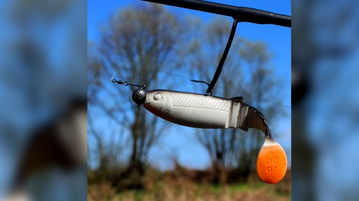 Savage Gear Cannibal Kopyto 15cm - Červená hlava