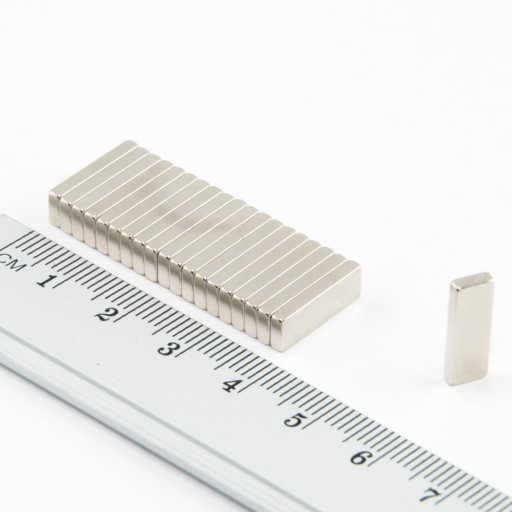 NEODYMOVÝ MAGNET TANIER 15x5x2 N38 - 15 KS