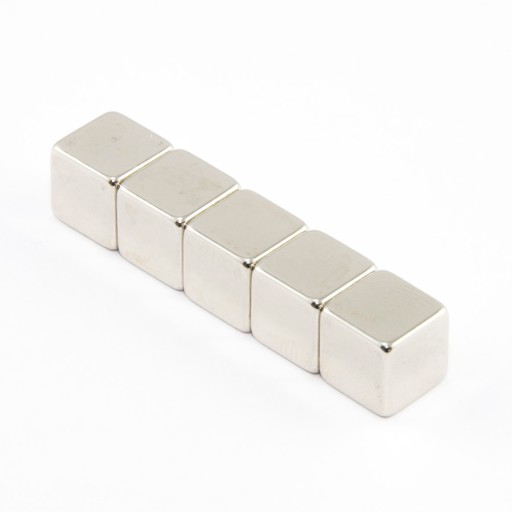 NEODYMOVÝ MAGNET 10x10x10 N38 - 3 KS